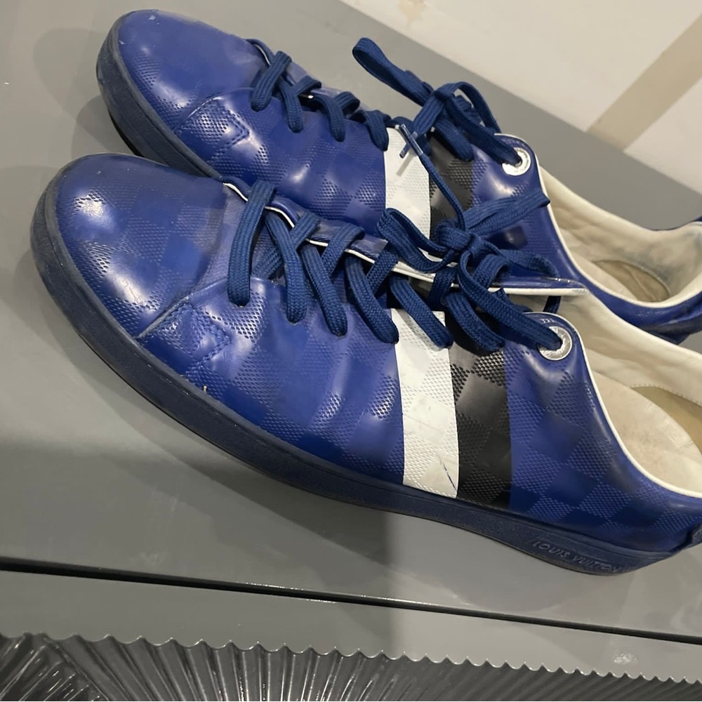 Men’s blue Louis Vuitton sneaker - Picture 3 of 4